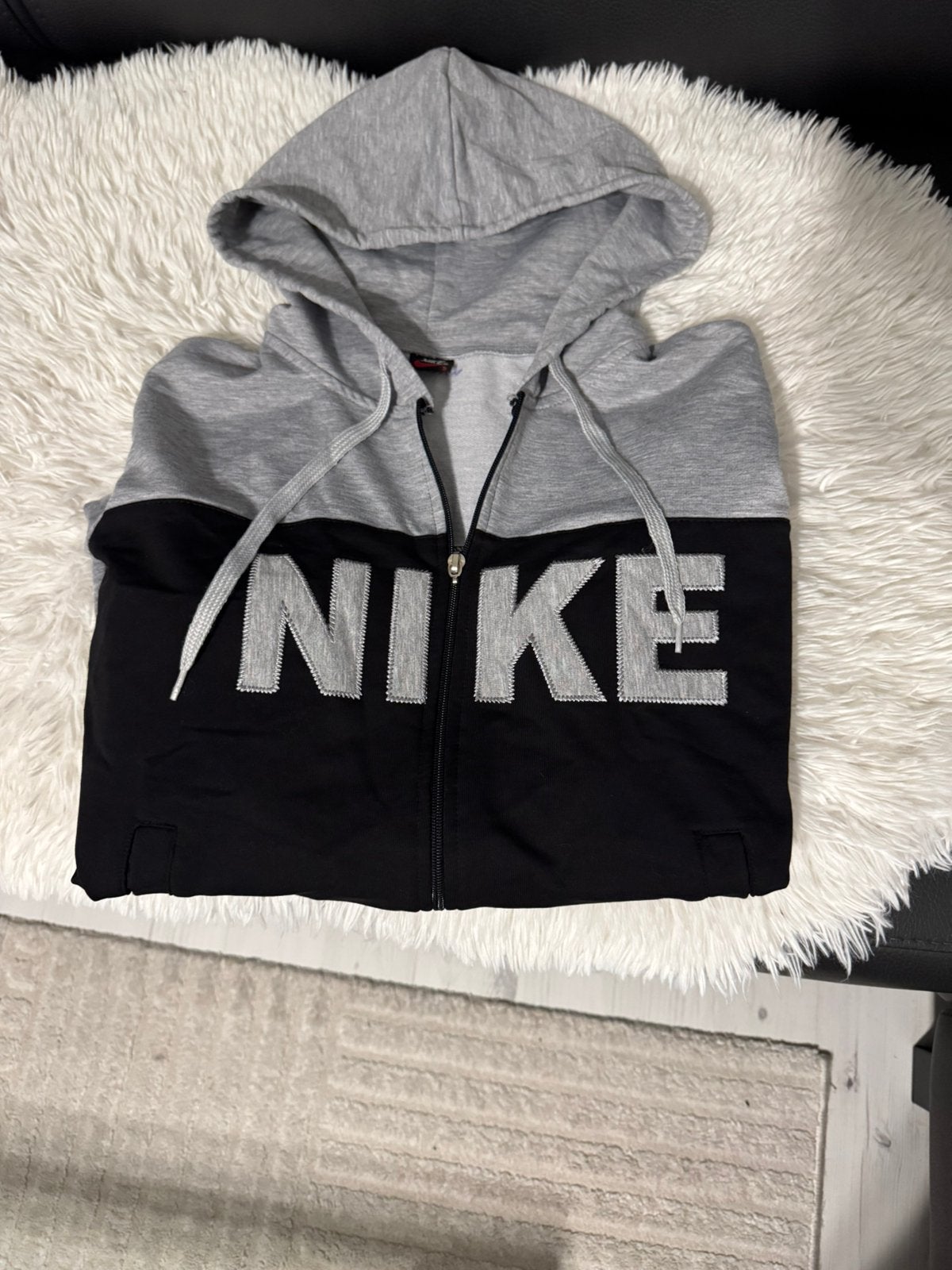 Nike vest bijna nieuw, Ophalen of Verzenden, Zo goed als nieuw, Grijs