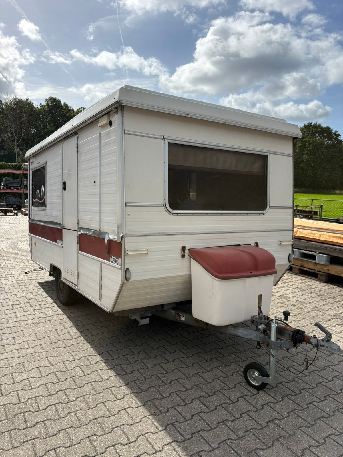 (Klap) Caravan, Particulier, Rondzit