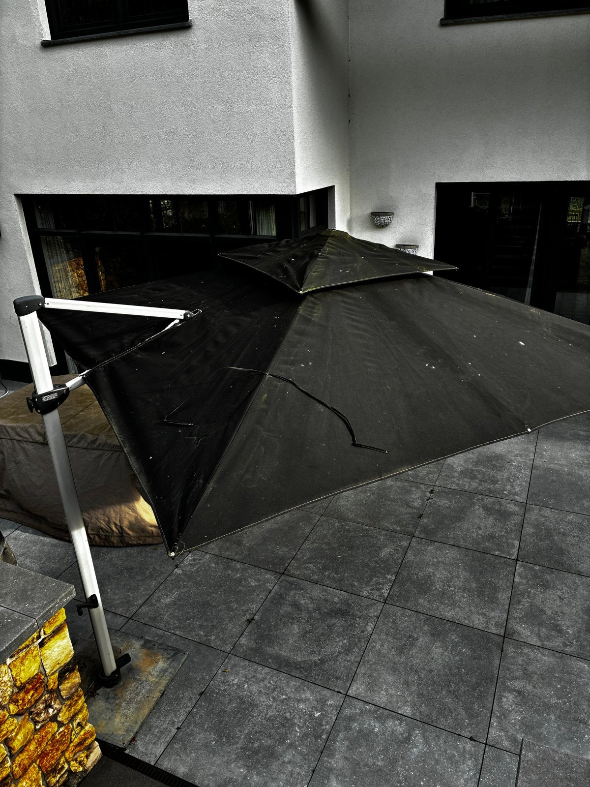 2 Solero Obravia Protella Pro parasols 3x3m, kantelbaar, Ophalen, Gebruikt, Kantelbaar, Zweefparasol