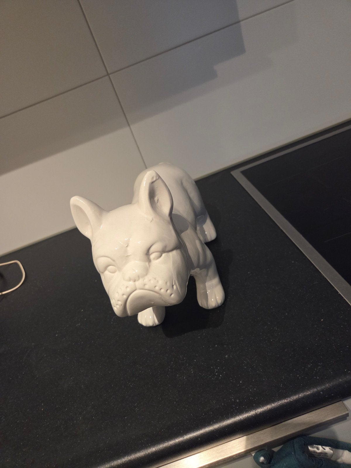 Keramieken Franse Bulldog beeldje, Ophalen of Verzenden, Zo goed als nieuw, Modern, Wit