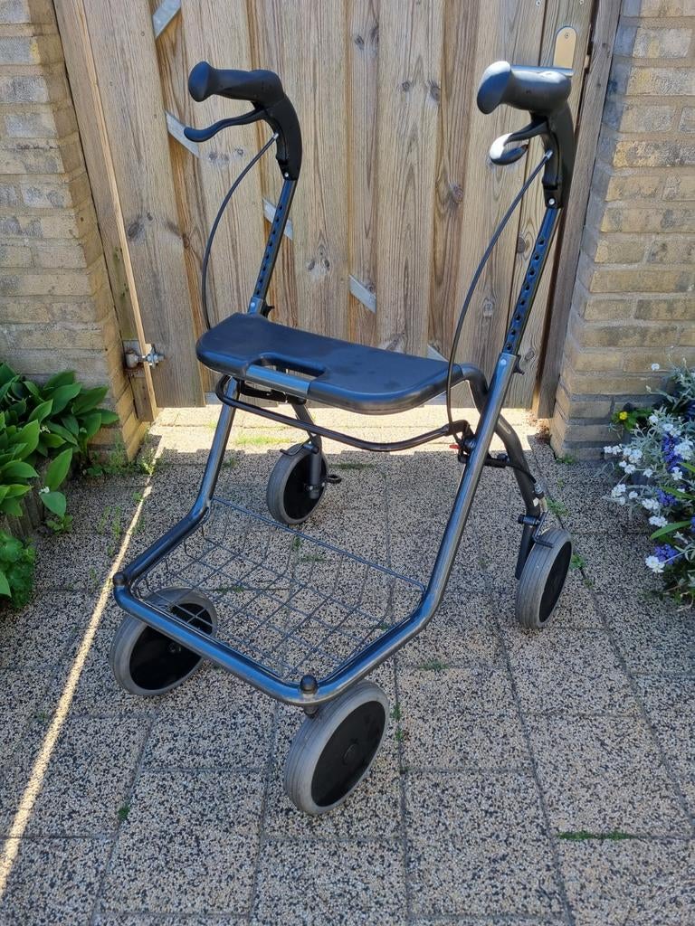 Mooie Rollator inklapbaar €25 info 06 11363680, Diversen, Rollators, Ophalen