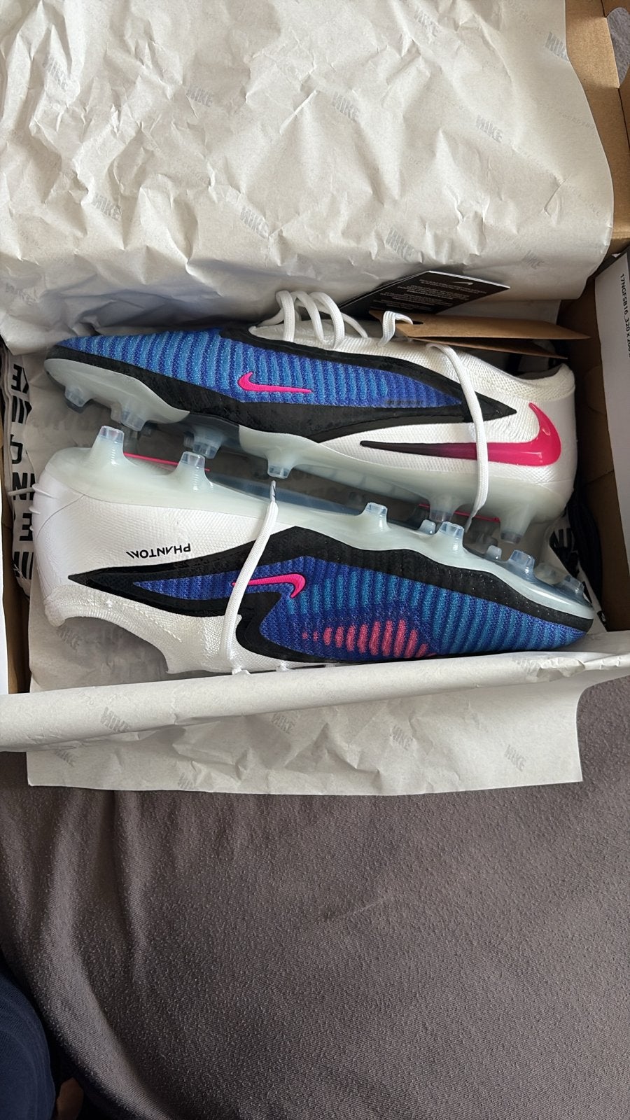 Nieuwe Nike Phantom voetbalschoenen - Maat 44, Maat XS of kleiner, Ophalen of Verzenden, Nieuw, Schoenen