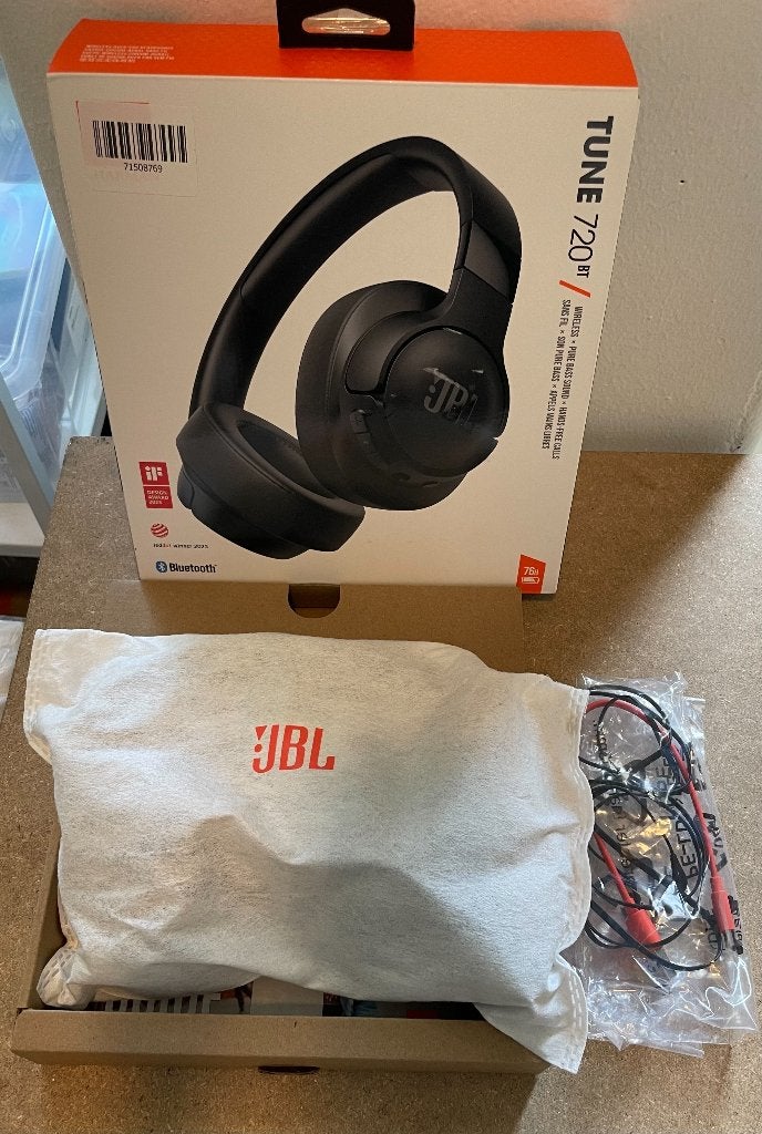 JBL Tune 720BT Headphones