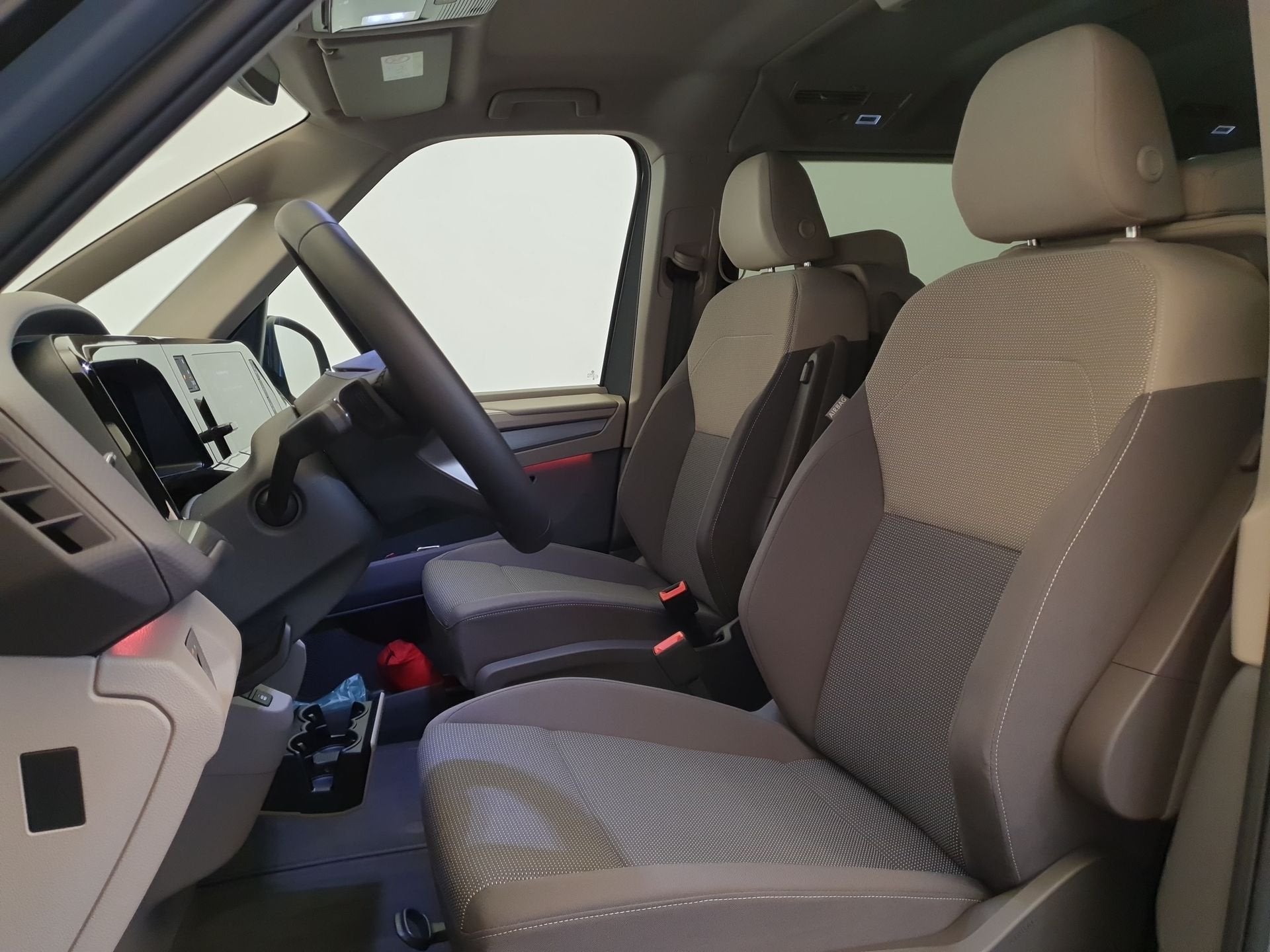 Volkswagen Multivan 1.5 eHybrid L2 Edition 4Motion Wegklapba, Automaat, Stof, 7 stoelen, Vierwielaandrijving