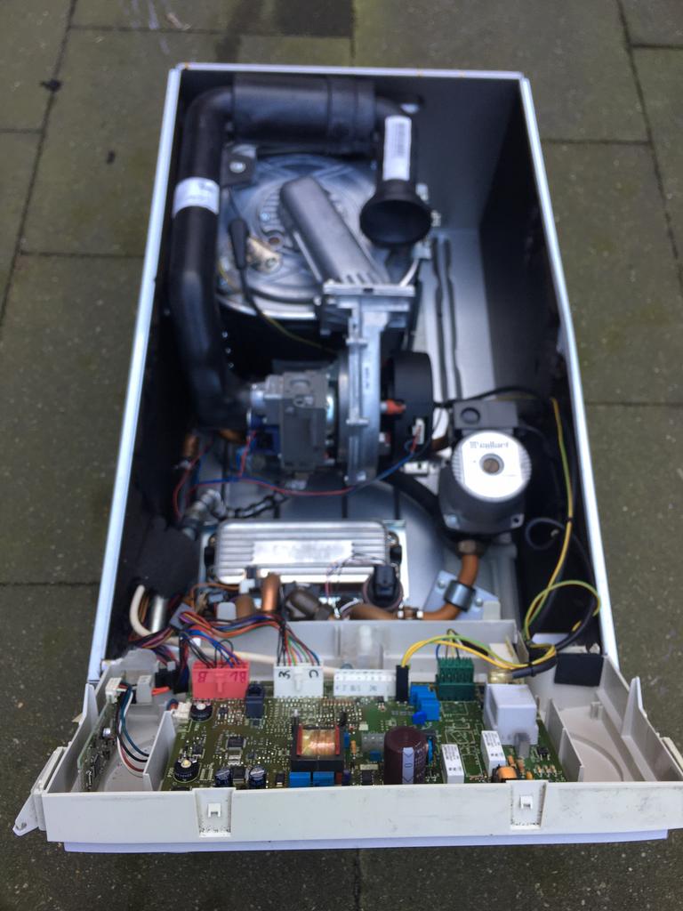 Vaillant cv ketel  voor onderdelen, Ophalen, 30 tot 80 cm, Gebruikt, Cv-ketel of Combi-ketel