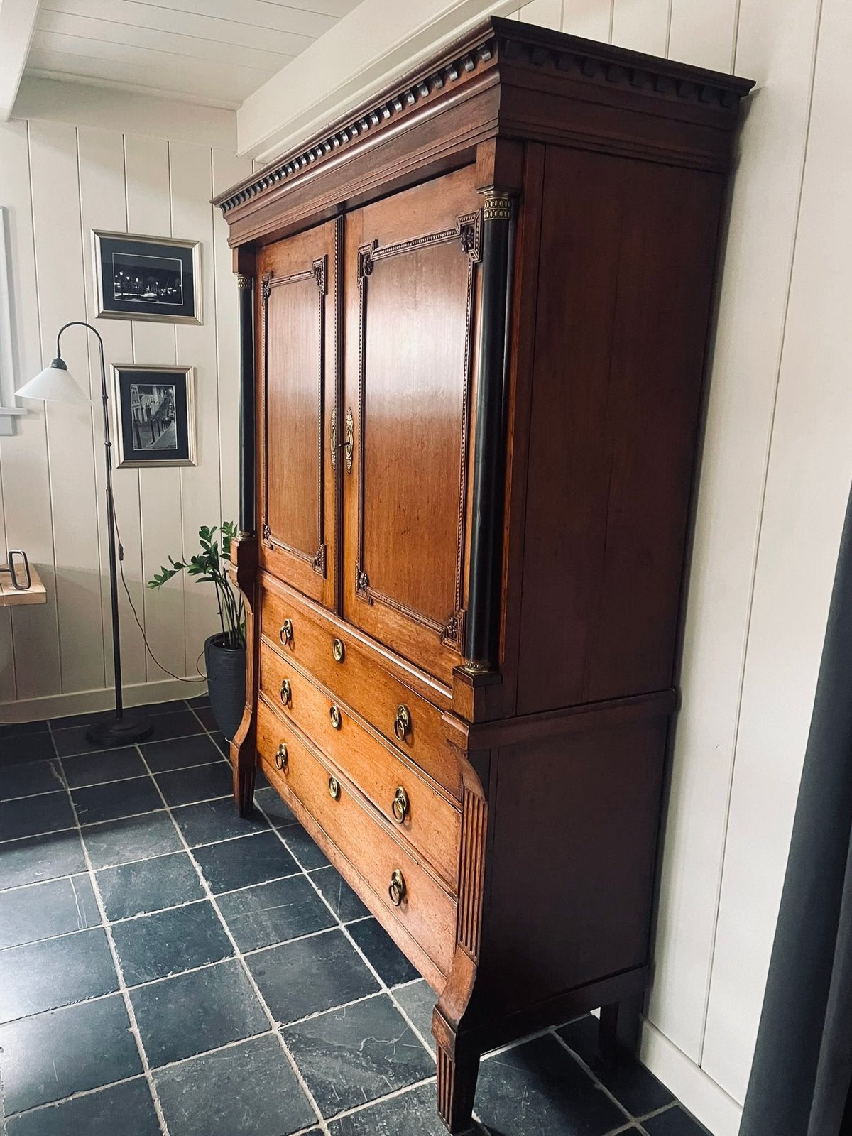Kabinet Amsterdams Grachten Kast, Ophalen