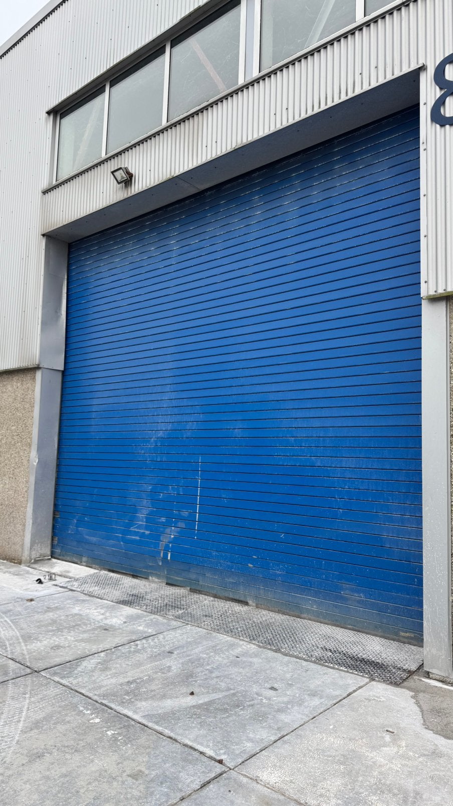 Grote elektrische roldeur staal 6 x 5 meter, Doe-het-zelf en Verbouw, Deuren en Horren, Ophalen, Gebruikt, Garagedeur, Metaal