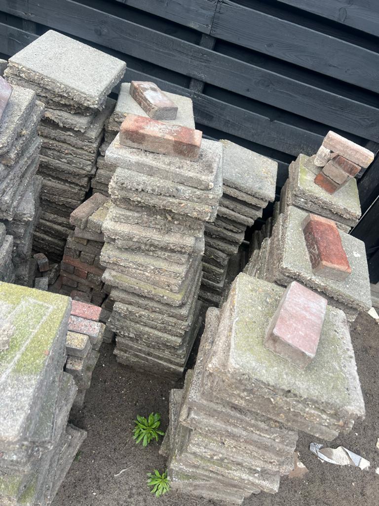 Diverse betontegels, gratis af te halen, Tuin en Terras, Ophalen, Gebruikt, 10 m² of meer, Beton
