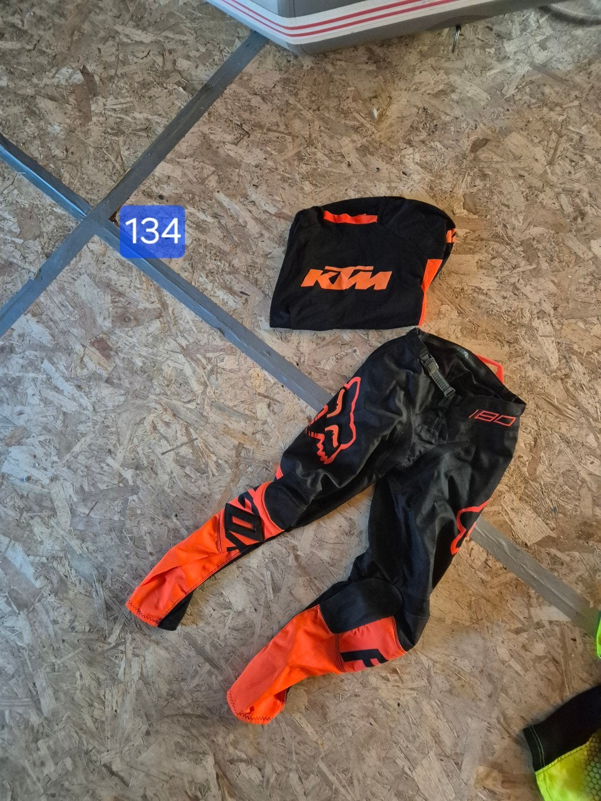 Motorcrosskleding set: KTM shirt en Fox broek, Motoren, Ophalen of Verzenden