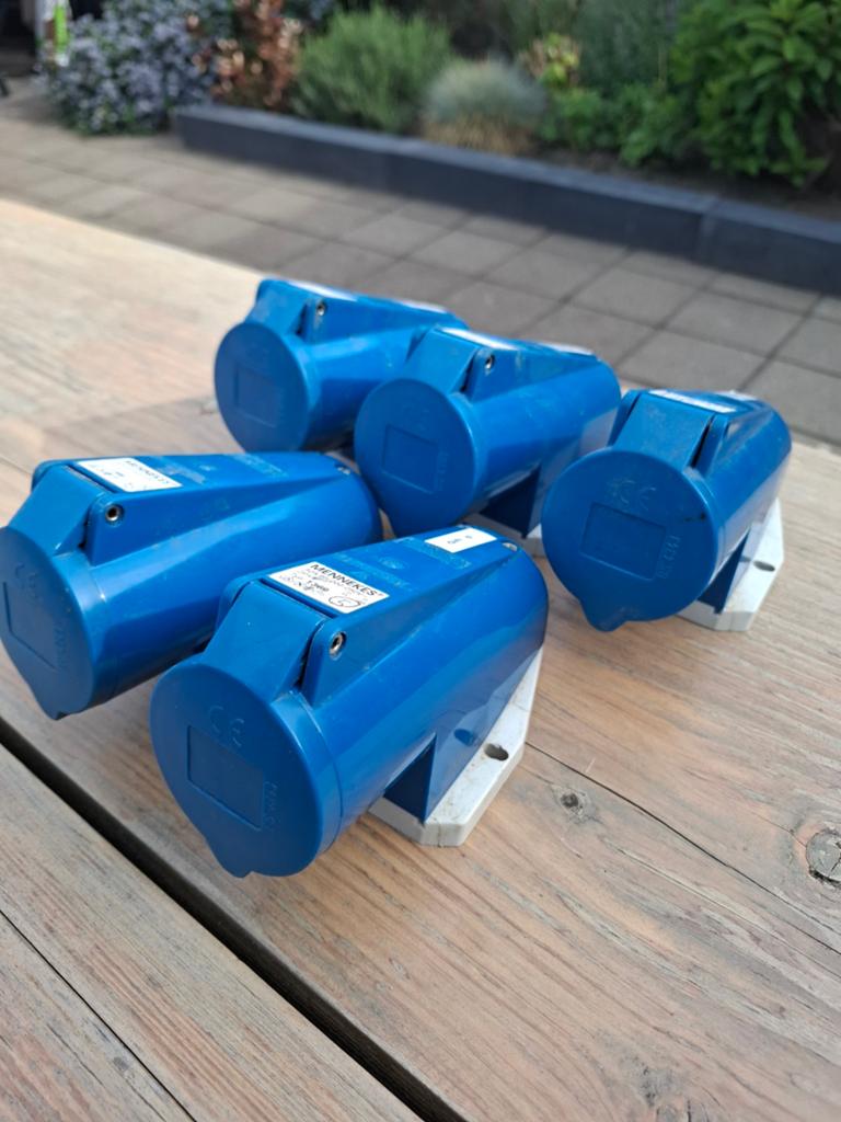 Mennekes CEE wandcontactdoos / stekker 32A 200-250V 5 stuks, Ophalen of Verzenden, Gebruikt