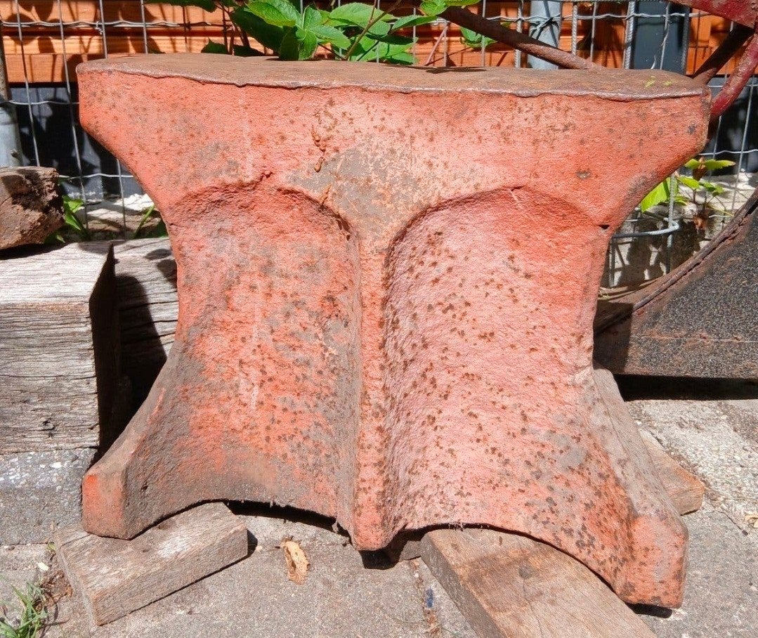 Zwaar authentiek aambeeld geschat (150 kg) uit oude smederij, Ophalen