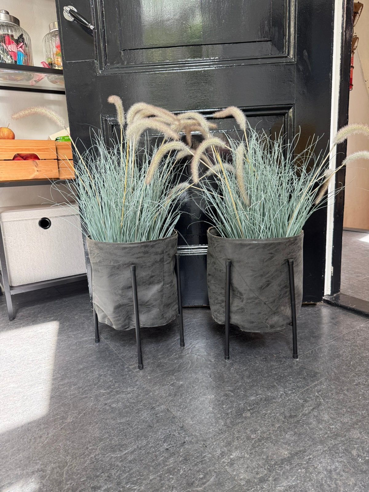 Kunstplanten met potten met prijskaartje, Ophalen, Zo goed als nieuw, Rond, Minder dan 30 cm