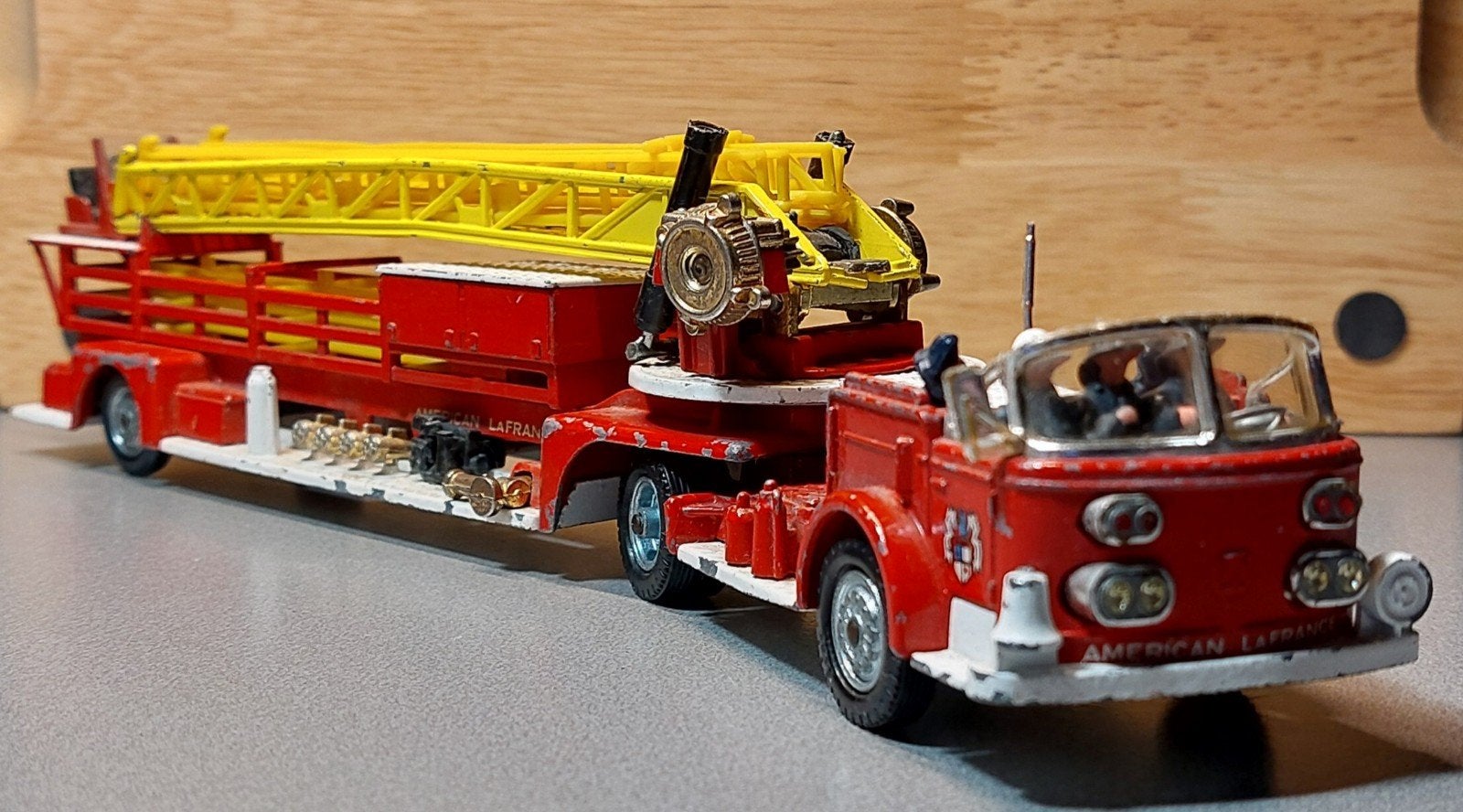 Corgi Major Toys American LaFrance Aerial Rescue Truck, Ophalen of Verzenden, Gebruikt