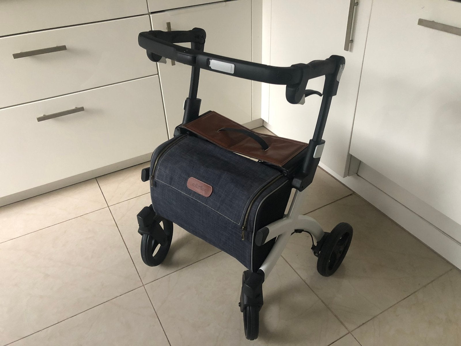 Rollz flex.   Rollator zitje en zeer wendbaar, Diversen, Ophalen, Opvouwbaar, Zo goed als nieuw