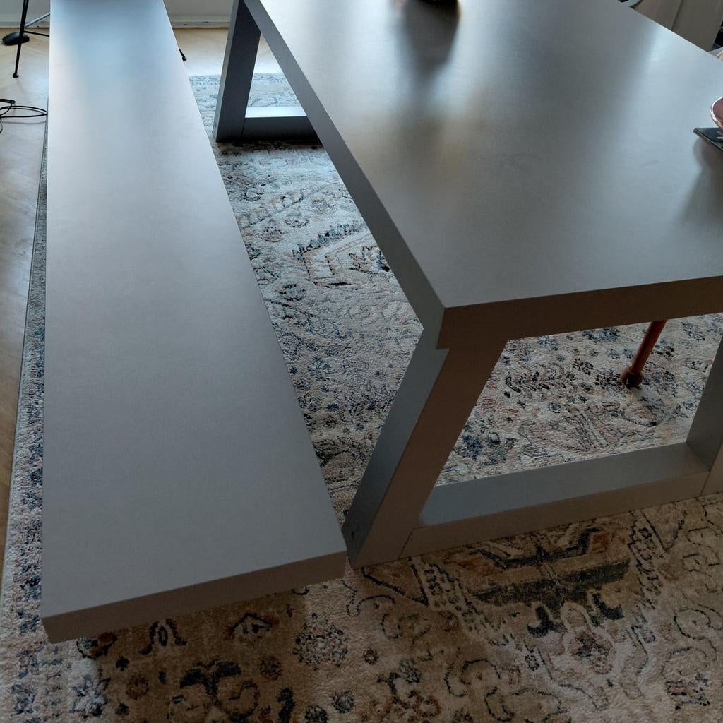 Grote eettafel met bank - Grijs, Huis en Inrichting, Tafels | Eettafels, Ophalen, Modern, Industrieel, 200 cm of meer, 50 tot 100 cm