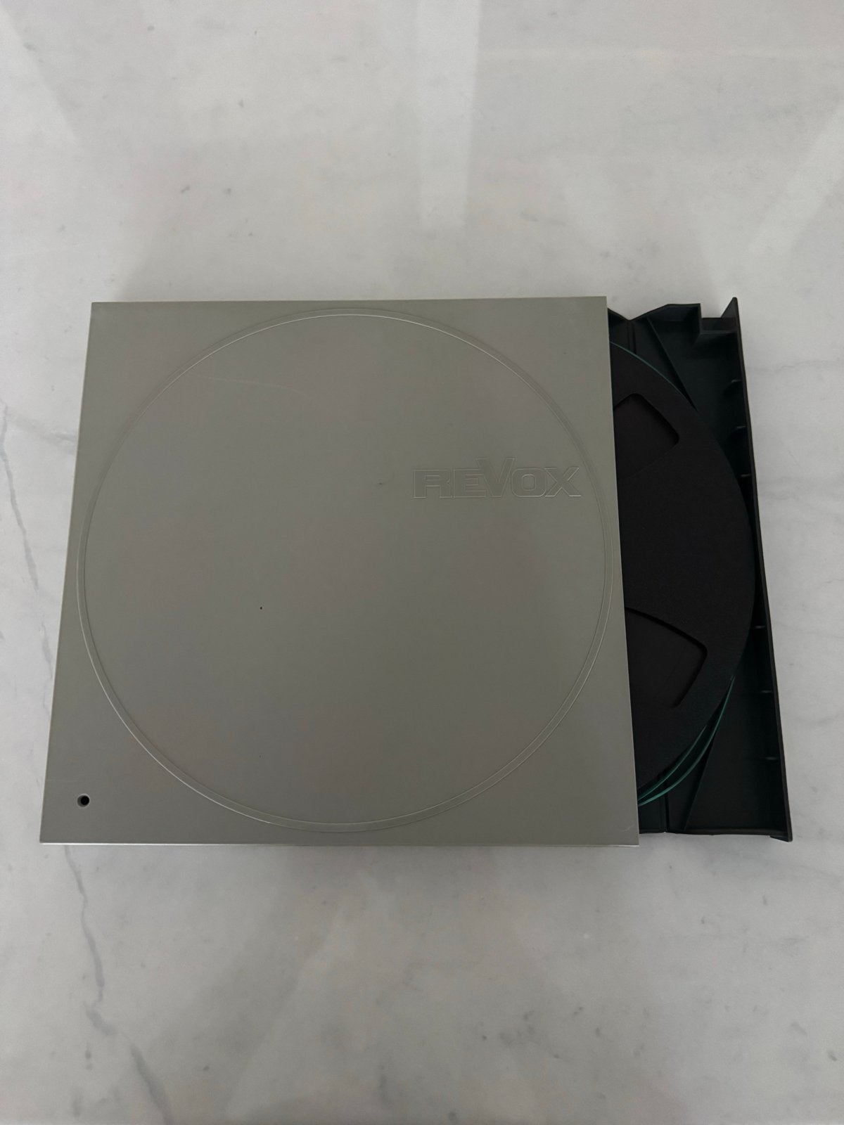 Revox banden op aluminium spoel in originele cassette, Audio, Tv en Foto, Verzenden, Onderdeel, Met stofkap