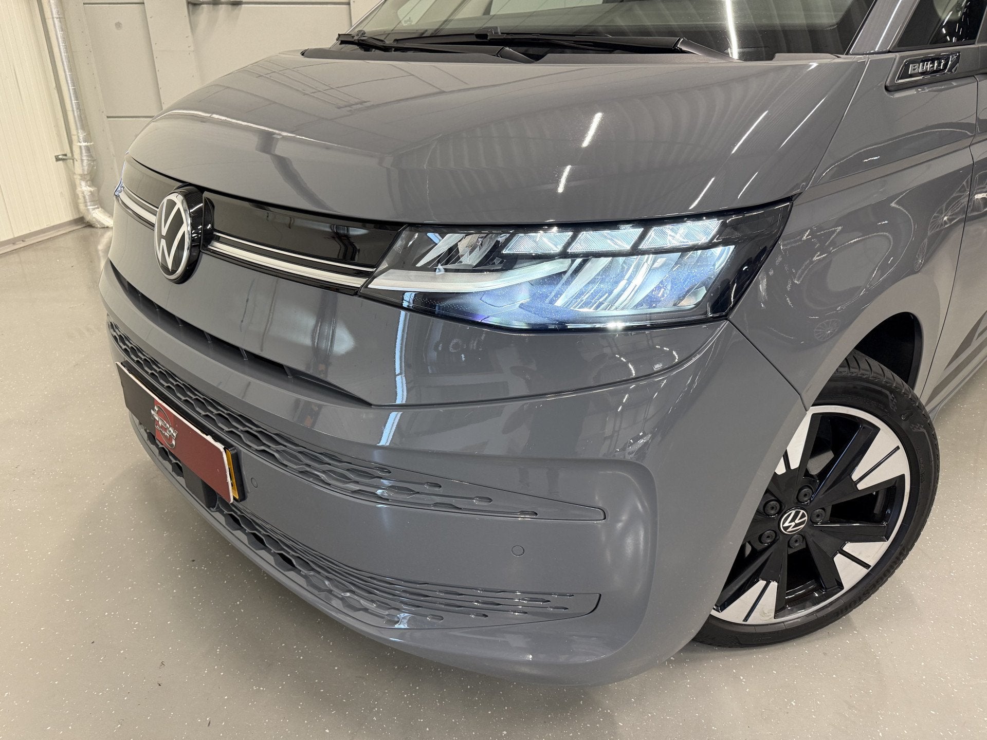 Volkswagen Multivan 1.4 eHybrid L2 BULLI EDITION 7p. PURE-GR, Stof, Gebruikt, Zwart, Met garantie (alle)