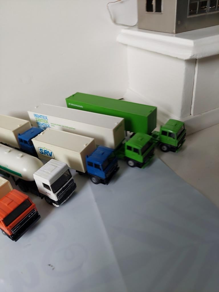 EFSI  vrachtauto's  bespeeld  zie foto's, Ophalen of Verzenden, Gebruikt, Bus of Vrachtwagen