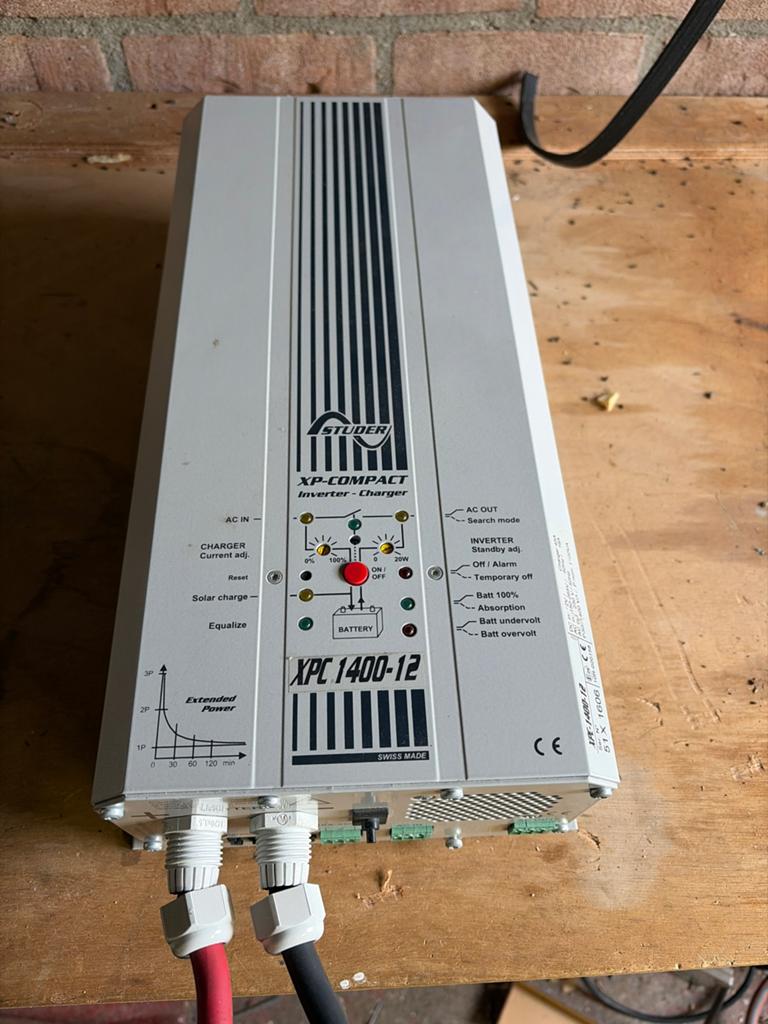 Studer XP-Compact XPC 1400-12 Omvormer-Lader, Computers en Software, Accu's en Batterijen, Ophalen, Gebruikt