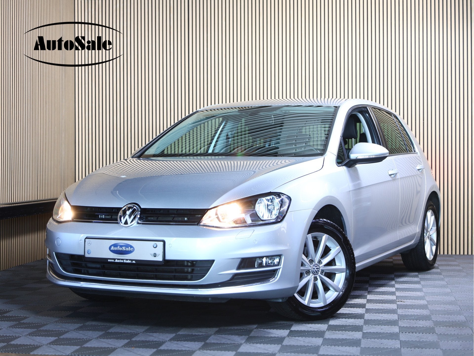 Volkswagen Golf 1.4 TSI Highline LOUNGE DSG CLIMA CRUISE PDC, Gebruikt, 4 cilinders, 122 pk, Origineel Nederlands
