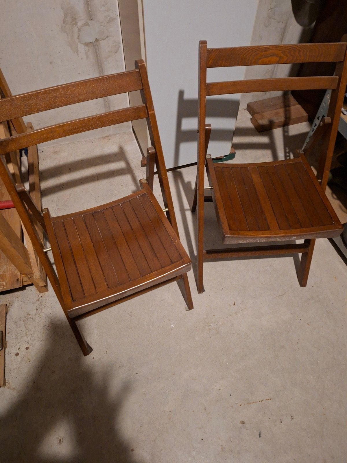 2 x Houten inklapbare stoeltjes, Tuin en Terras, Ophalen of Verzenden, Gebruikt, Hout, Inklapbaar