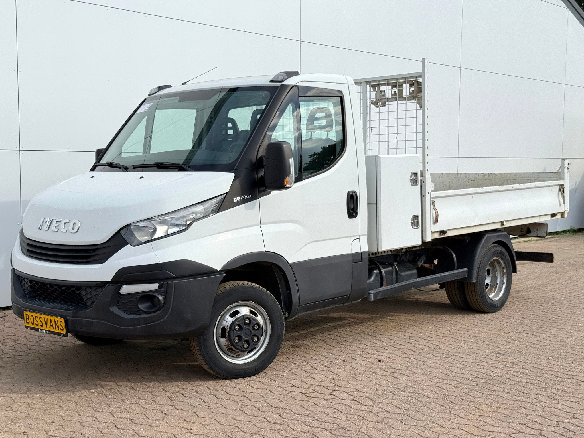 Kipper Dubbellucht Airco 3.5t Trekhaak Cruise Control Benne, Gebruikt, Euro 6, Iveco, Wit
