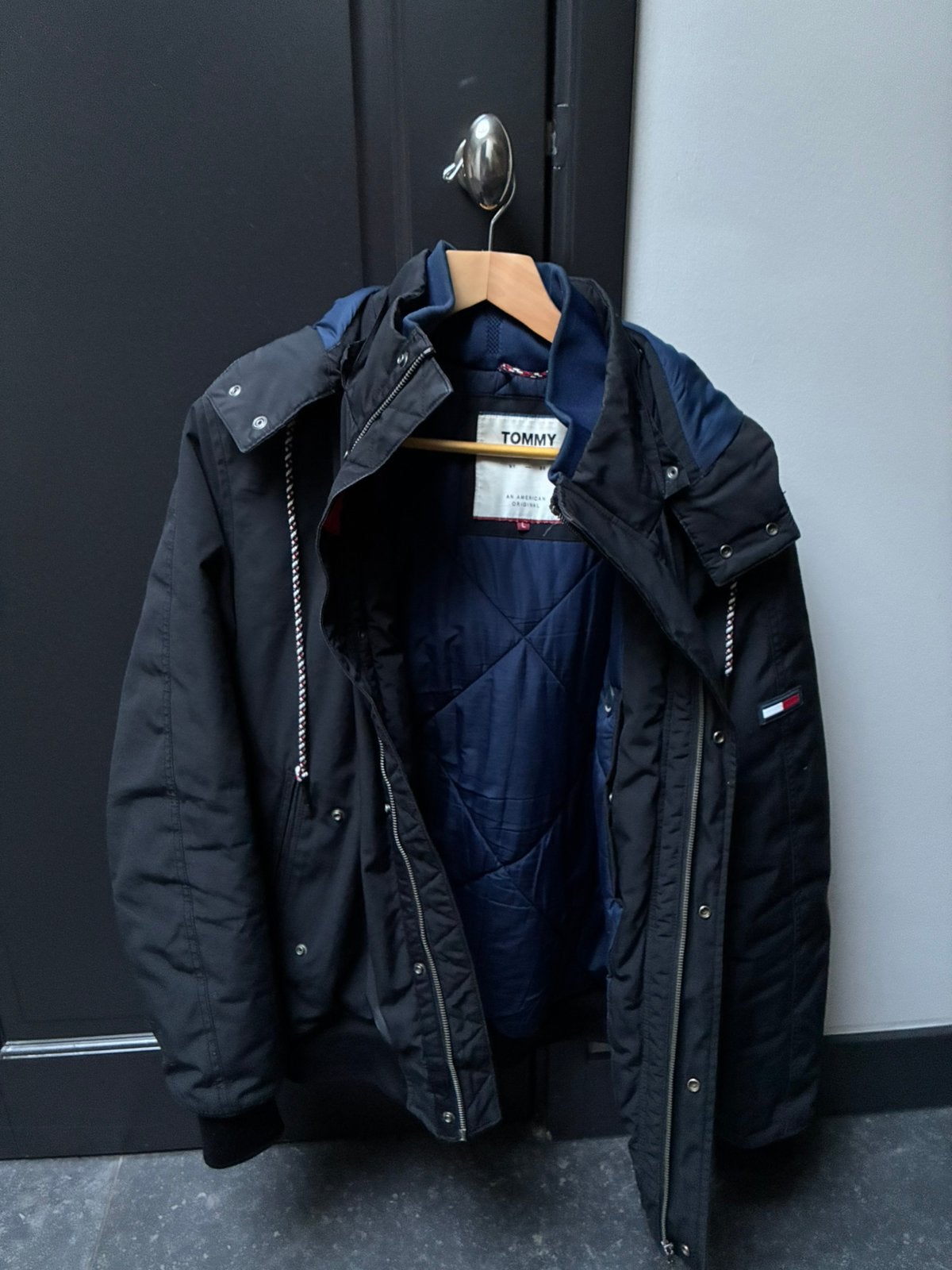 Tommy Hilfiger Winterjas Heren Maat L Zwart, Ophalen, Zo goed als nieuw, Maat 52/54 (L), Zwart