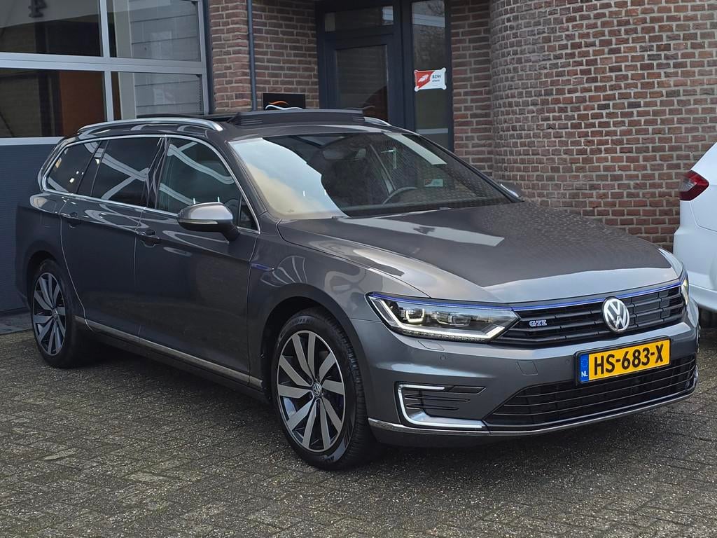 Volkswagen Passat Variant 1.4 TSI GTE Highline Pano |Virtual, Gebruikt, Adaptive Cruise Control, Hybride Elektrisch/Benzine, 1600 kg