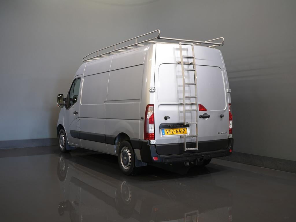 Renault Master T35 2.3 dCi 145 pk L2H2 270GrDeuren/ 2.5t Tre, Voorwielaandrijving, 145 pk, Stof, Gebruikt
