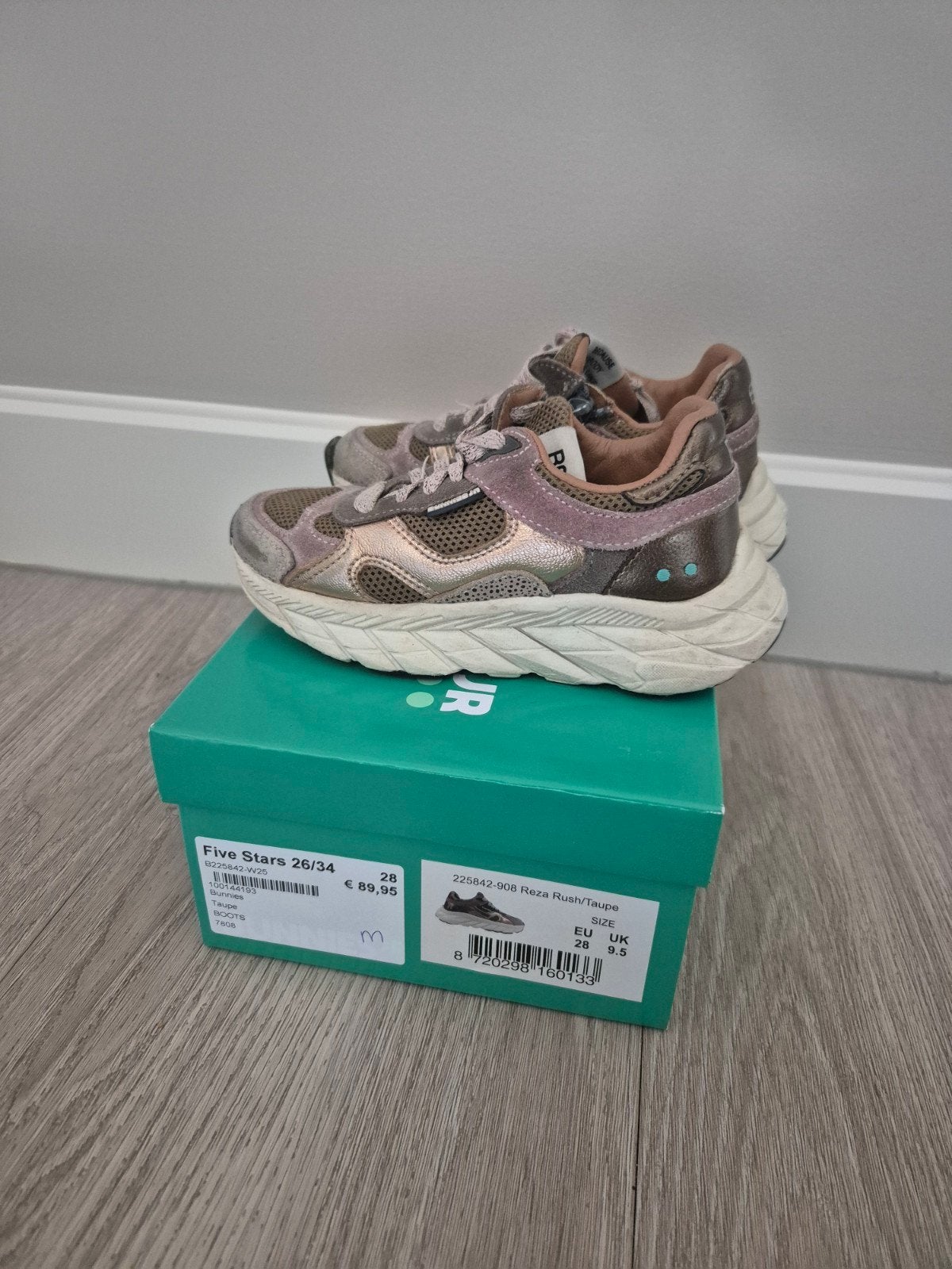 Bunnies sneakers schoenen leer mt 28

Bij voorkeur icm een b, Ophalen of Verzenden, Meisje, Schoenen