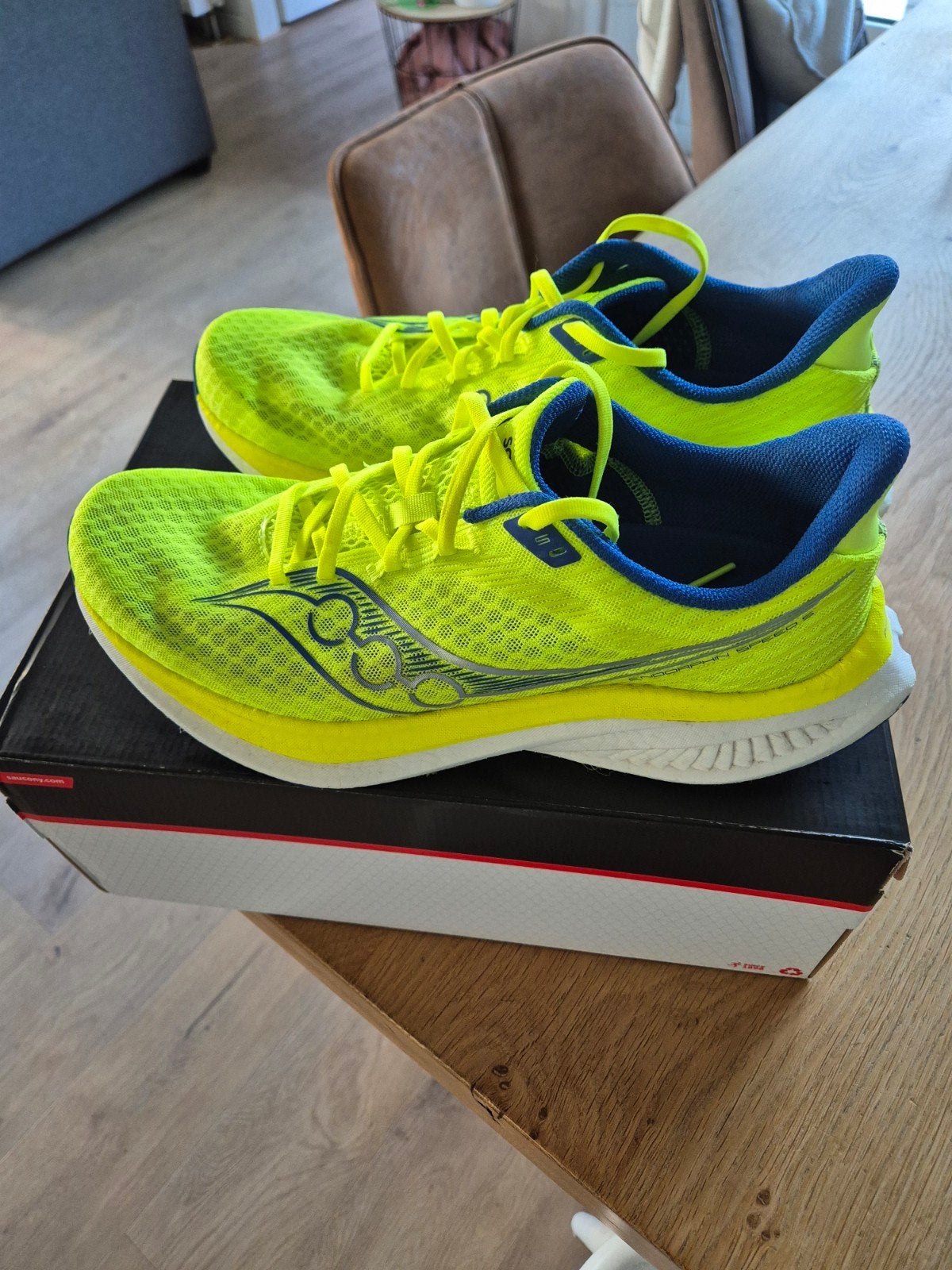 Saucony Endorphin Speed 5  Citron/Lapis, Sport en Fitness, Hardloopschoenen, Zo goed als nieuw, Hardlopen, Saucony