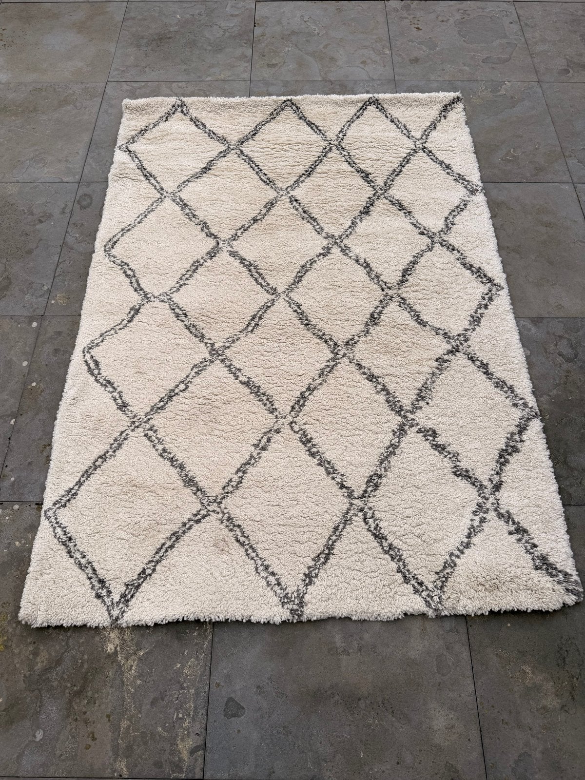 Ecru kleurig vloerkleed met ruitpatroon, Ophalen, Gebruikt, 100 tot 150 cm, Crème