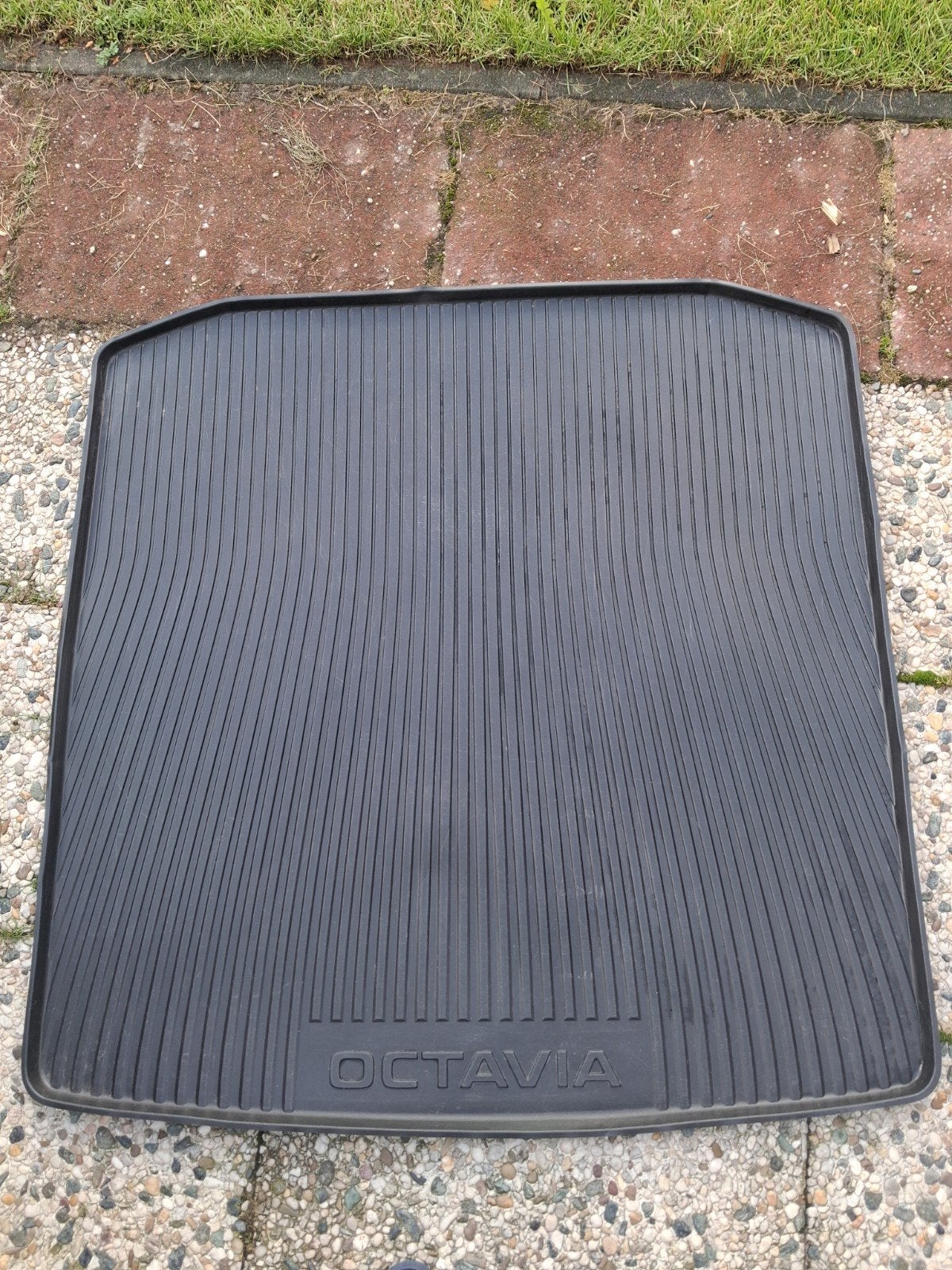 skoda octavia (vanaf 2019) kofferbakmat, Auto diversen, Ophalen, Gebruikt