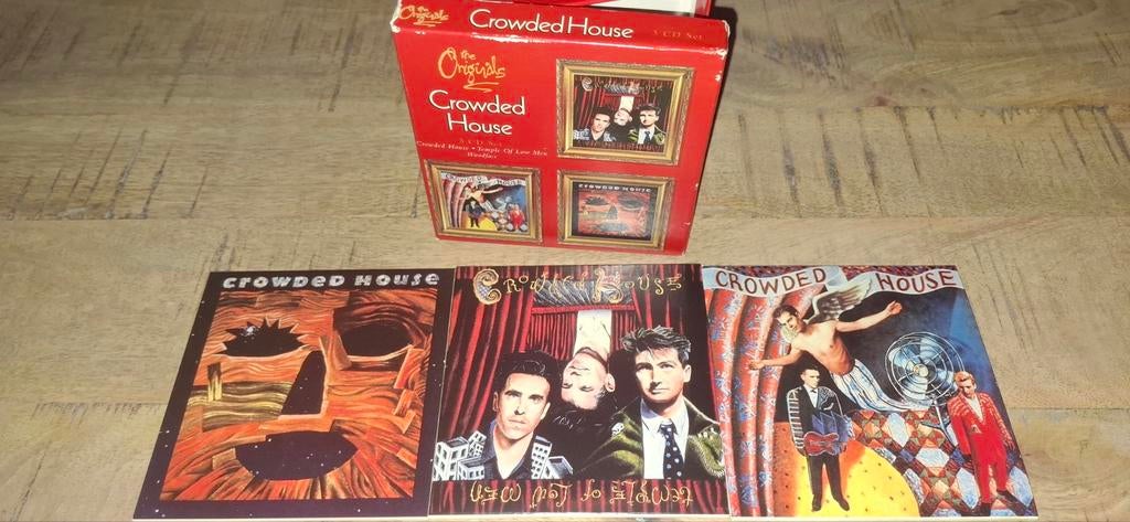 Crowded House - The Originals 3 CD Boxset, Cd's en Dvd's, Dvd's | Tv en Series, Ophalen of Verzenden, Zo goed als nieuw, Boxset