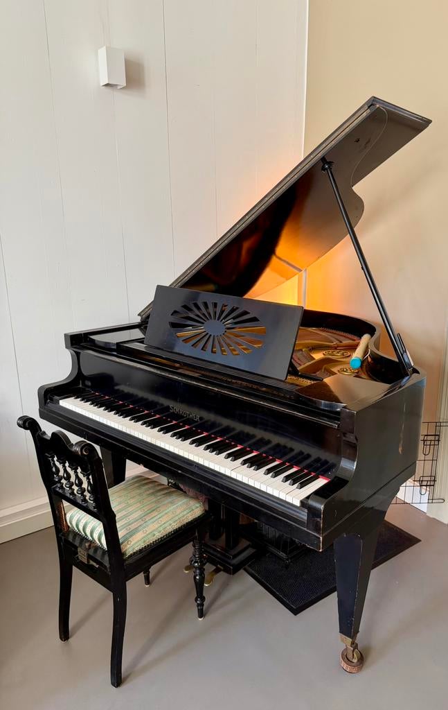 Vleugel, Muziek en Instrumenten, Piano's, Ophalen, Gebruikt, Zwart, Vleugel