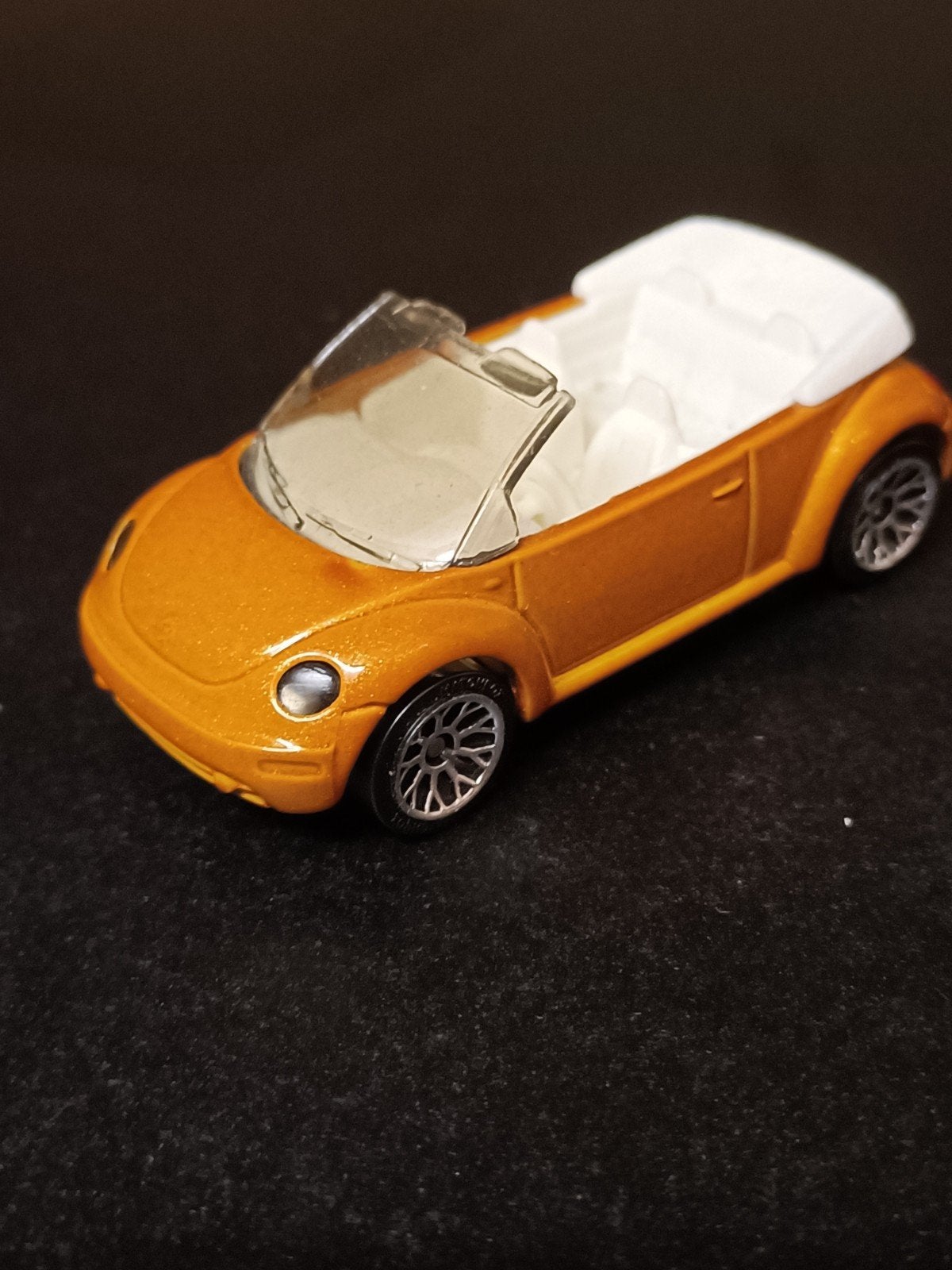 matchbox Volkswagen Kever Cabriolet Oranje, Ophalen of Verzenden, Zo goed als nieuw, Auto