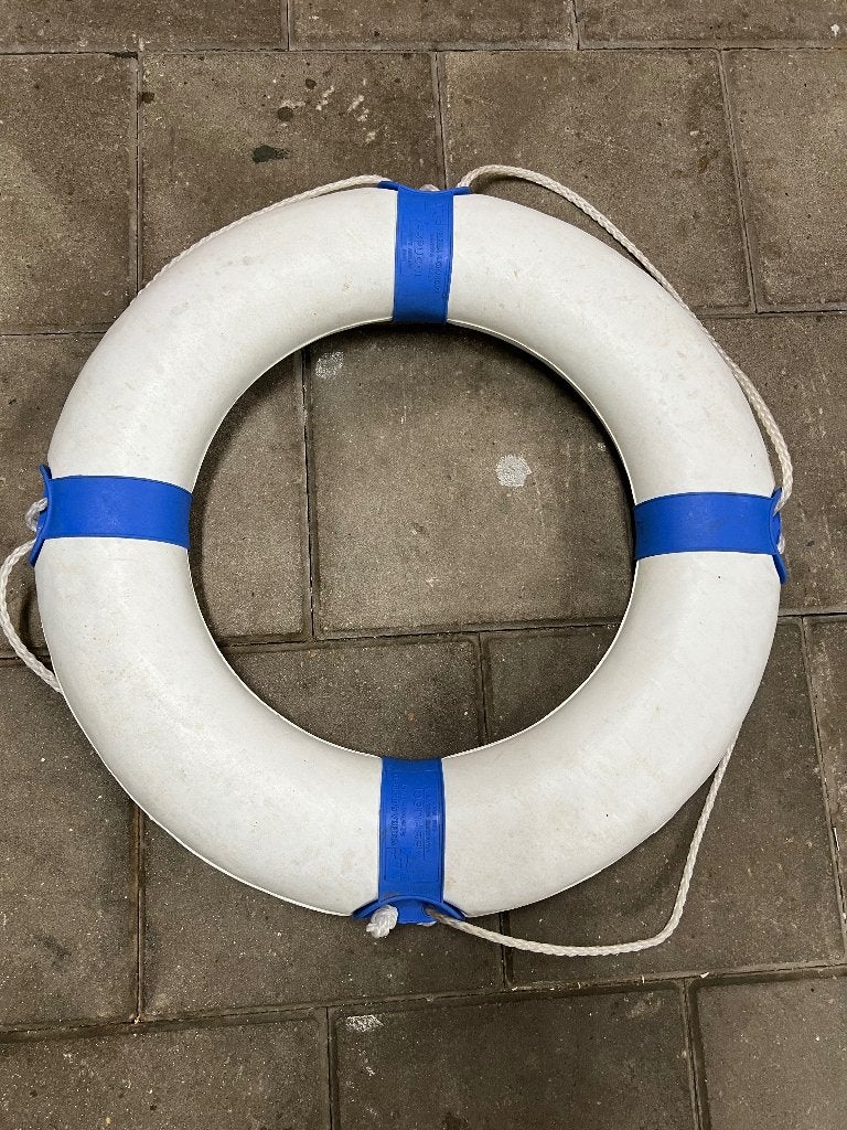 Reddingsboei kleur wit-blauw maat 65x40 cm ., Watersport en Boten, Ophalen of Verzenden, Zo goed als nieuw, Overige typen