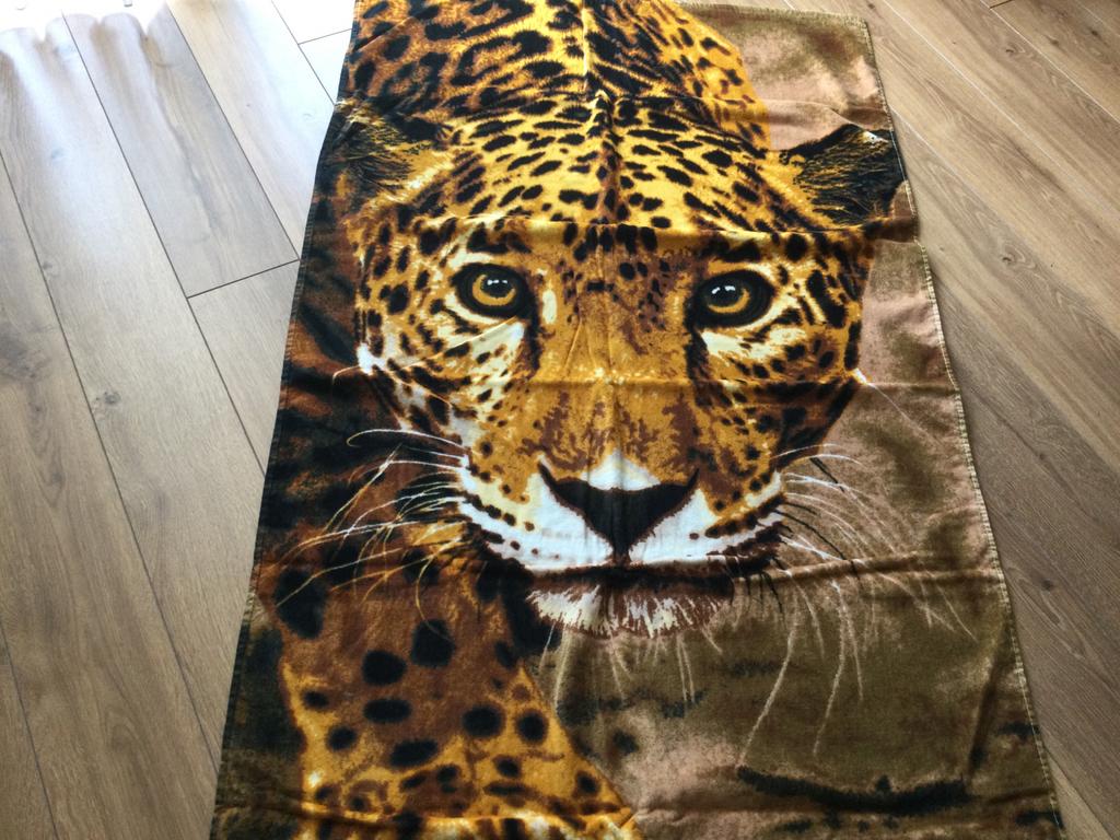 Supergaaf strandlaken nieuw afbeelding Panter!, Ophalen of Verzenden, Nieuw, Overige kleuren, Handdoek