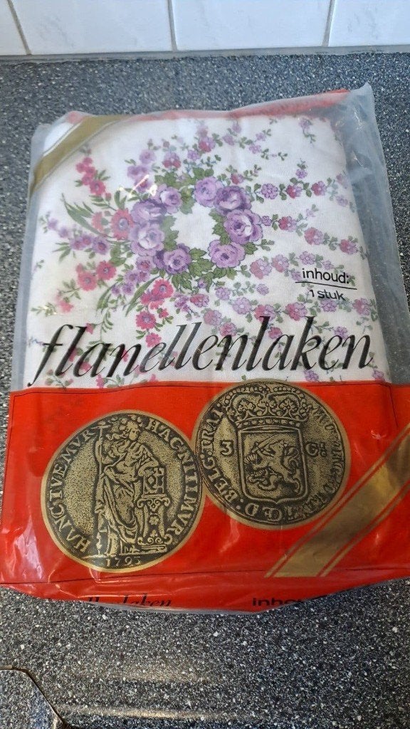 Nieuw vintage flanellen laken met Bloemenprint, Onbekend, Ophalen of Verzenden, Onbekend, Onbekend