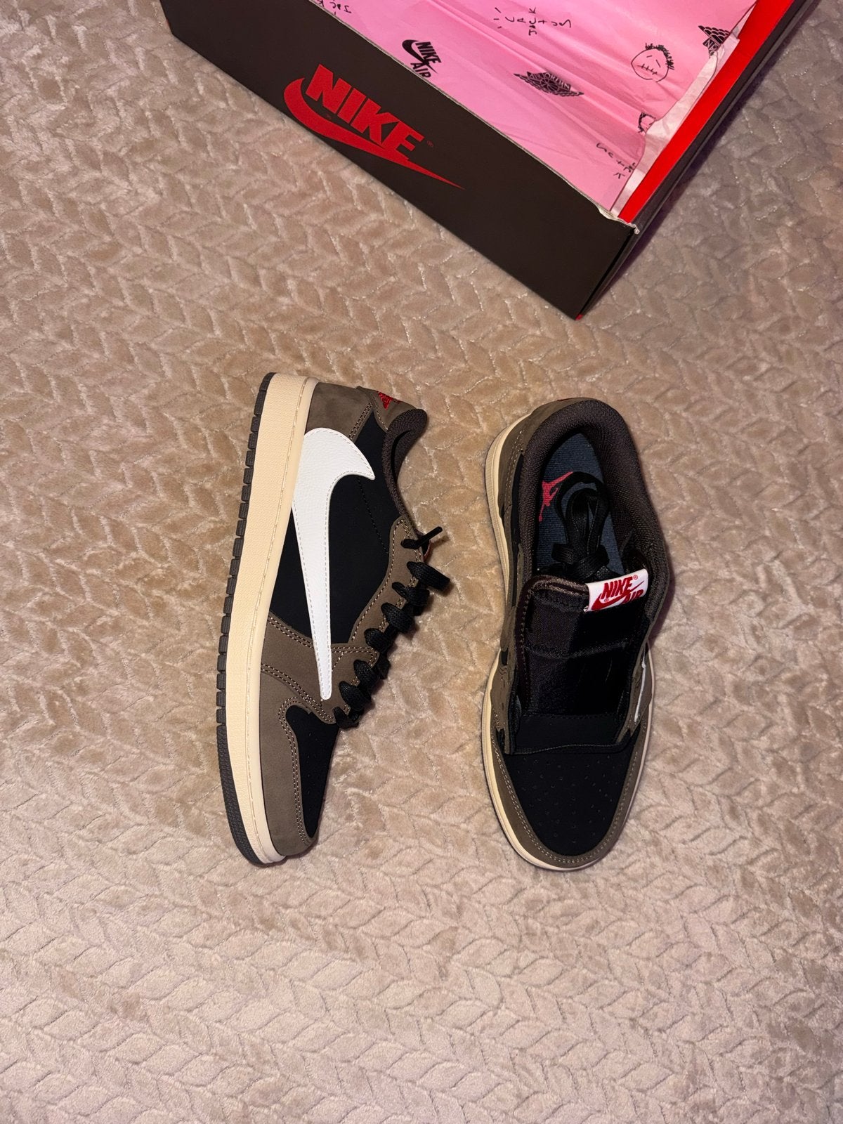 Nike Travis Scott sneakers - Bruin - Maat 42, Ophalen of Verzenden, Nieuw, Bruin, Sneakers of Gympen