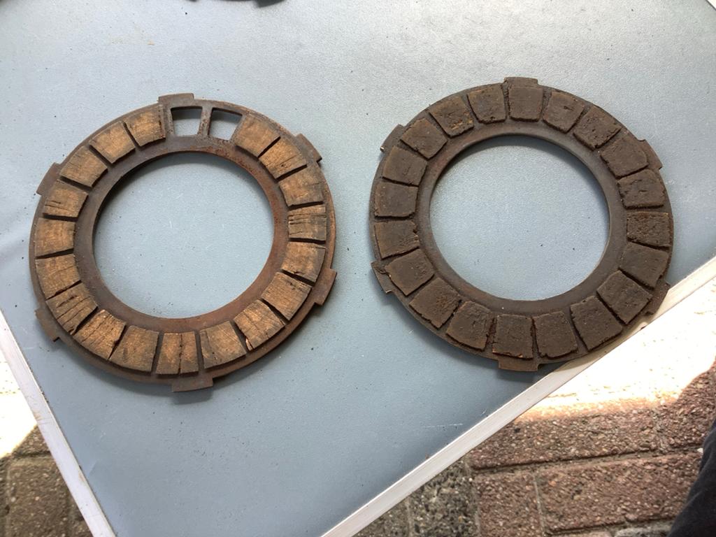 Koppelingsplaat 2x met kurkvoering voor oldtimer. (Nr 4), Verzenden, Gebruikt, Overige merken