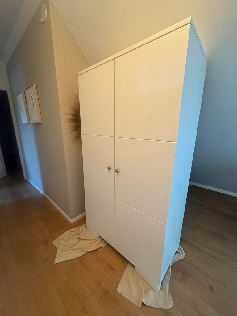 Kledingkast van Interbaby, Ophalen, Zo goed als nieuw