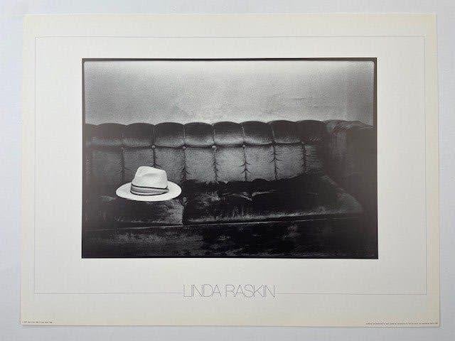 poster Linda Raskin Brians hat 1980 (1988), Ophalen of Verzenden, Zo goed als nieuw, Minder dan 50 cm, Foto of Poster