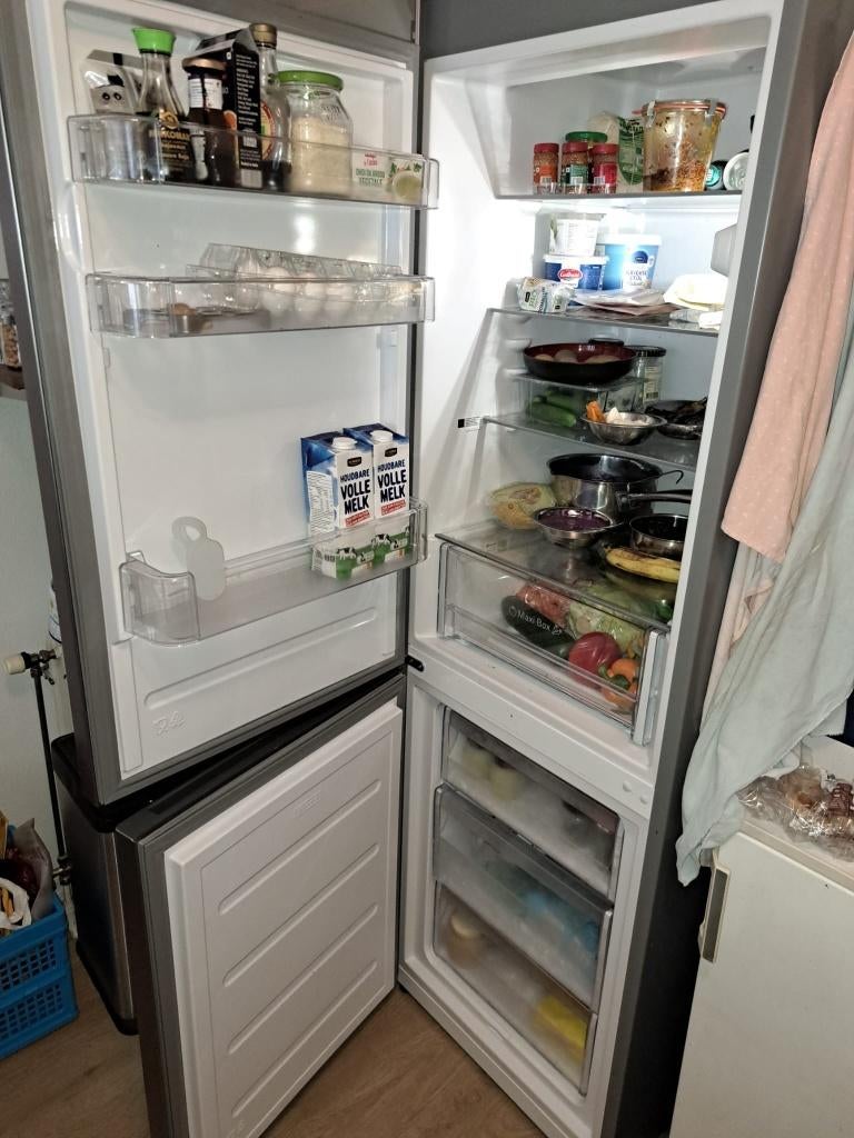 Bauknecht fridge and freezer, Ophalen, 200 liter of meer, Met aparte vriezer, 160 cm of meer