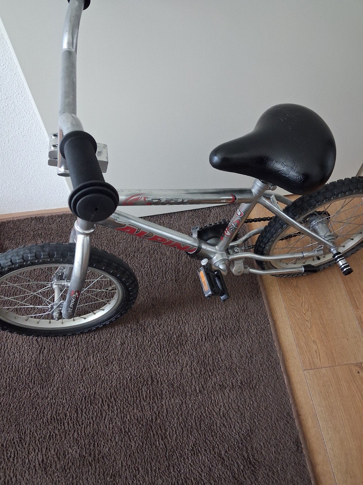 Te koop: een nette 16 inch BMX-fiets, ideaal voor jonge, Fietsen en Brommers, Fietsen | Crossfietsen en BMX, Ophalen, Staal, 16 tot 20 inch