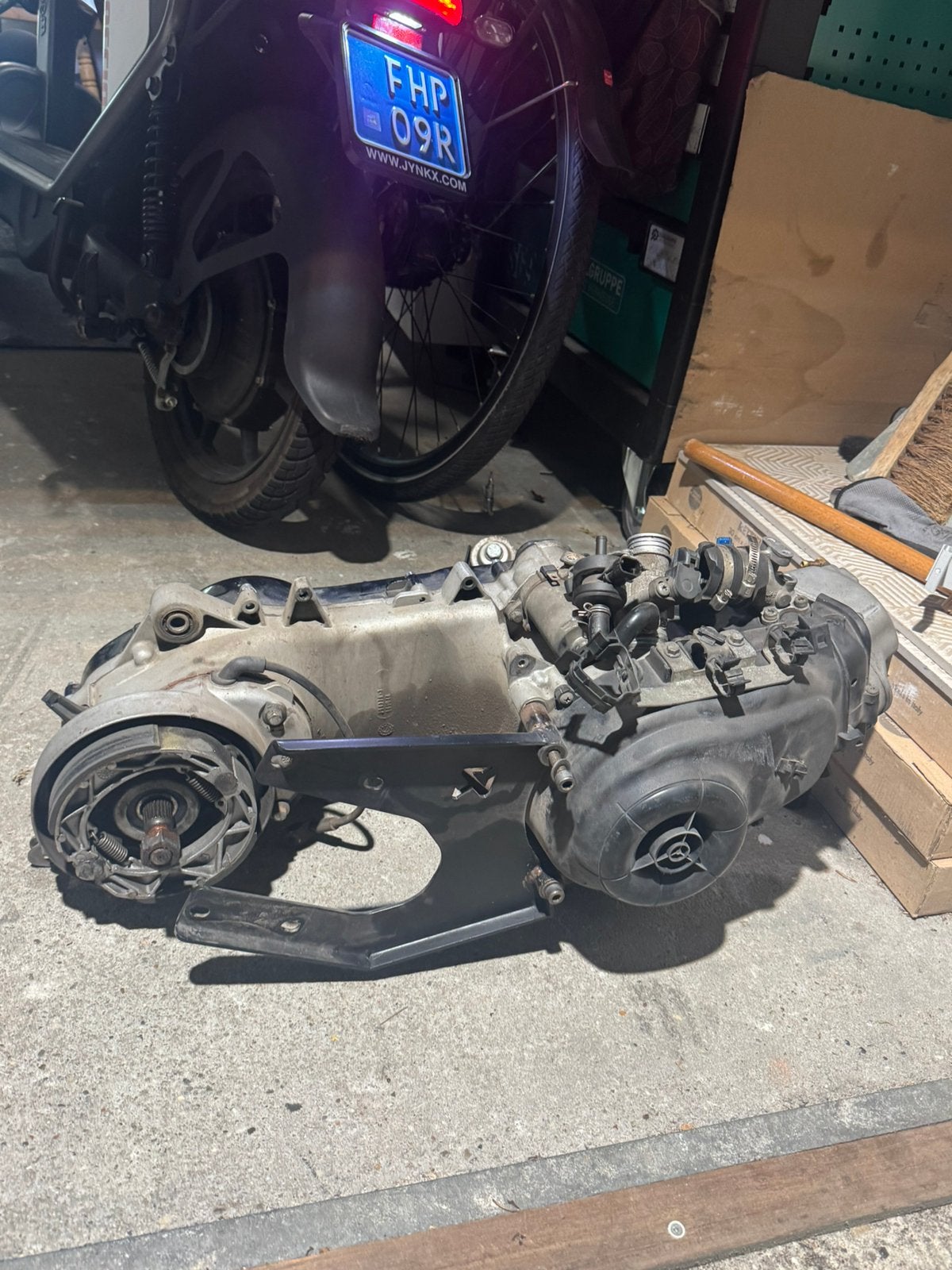 Vespa sprint 80 cc blok 100 plus, Ophalen, Zo goed als nieuw, Benzine, Overige modellen
