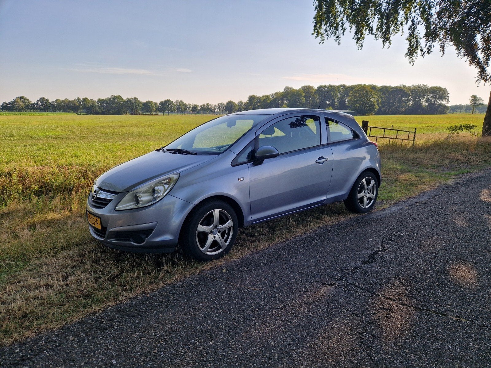Opel Corsa 2009. Goede staat. nieuwe apk., Auto's, Voorwielaandrijving, 450 kg, Handgeschakeld, Particulier