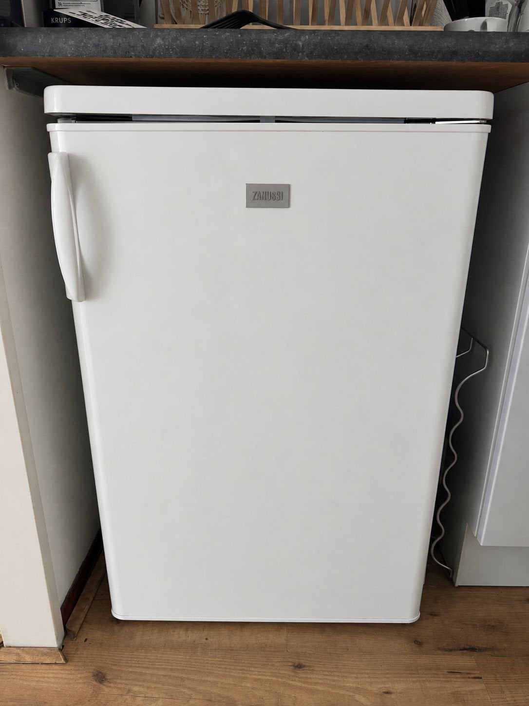 Zanussi Koelkast - Compact en Efficiënt (85x55x60 cm), Witgoed en Apparatuur, Koelkasten en IJskasten, 100 tot 150 liter, 45 tot 60 cm