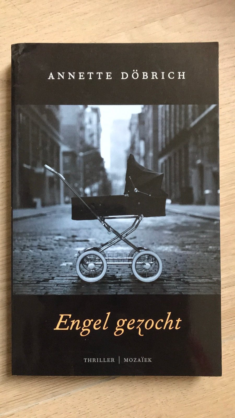 Engel gezocht - Annette Döbrich (Thriller), Ophalen of Verzenden, Gelezen, Europa overig