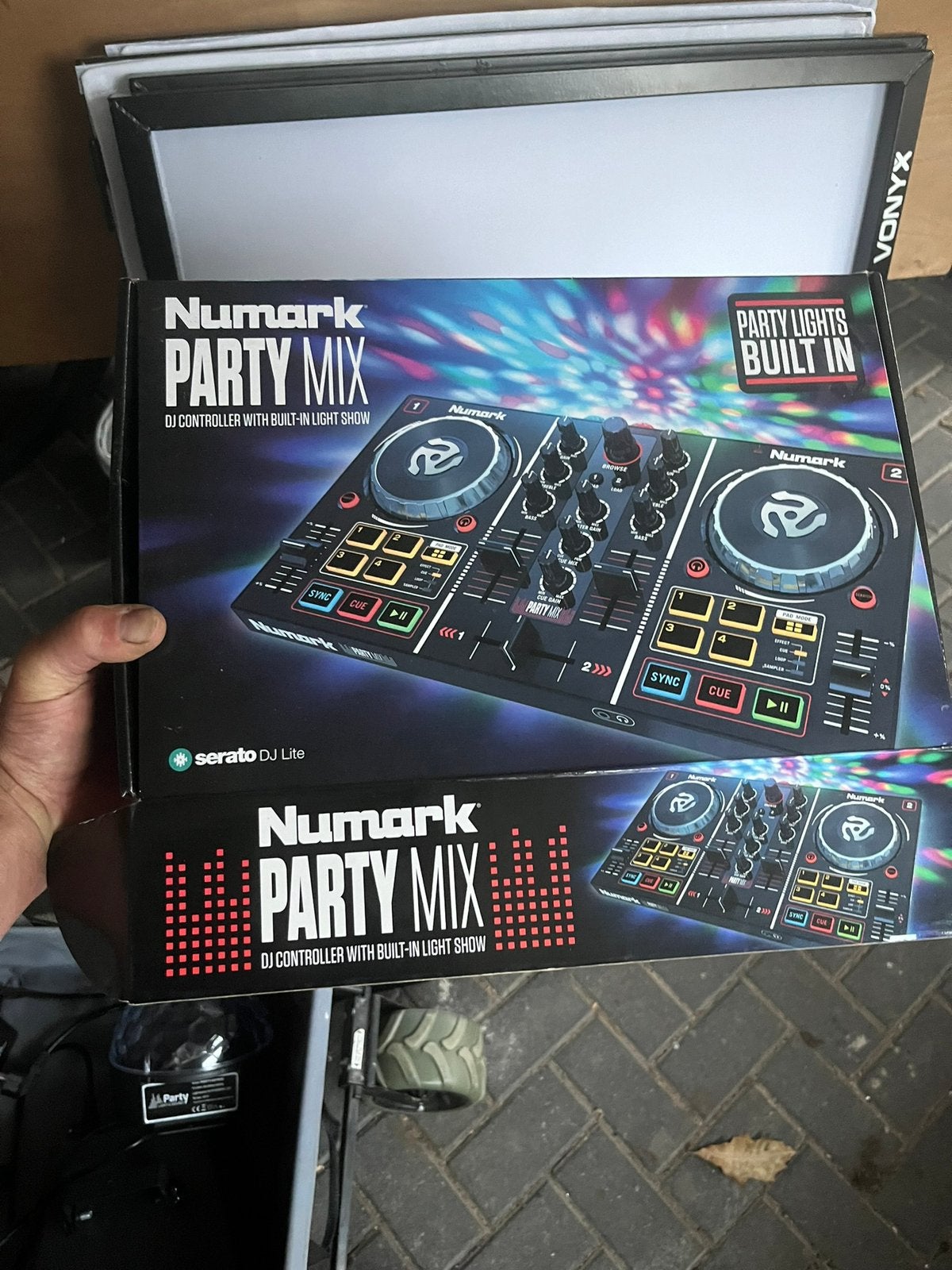 Numark Party Mix DJ Controller met Ingebouwde Lichtshow, Muziek en Instrumenten, Dj-sets en Draaitafels, Zo goed als nieuw, Dj-set